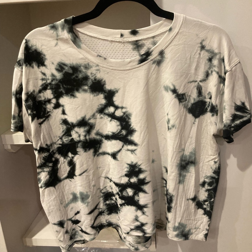 Moving sale! Lululemon Train To Be Shibori Black and white T-shirt